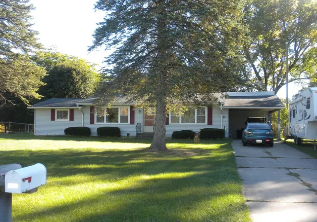 Single family home for sale at 2045 S Sheridan Rd, Caro, MI 48723 | MLS# 5050224384