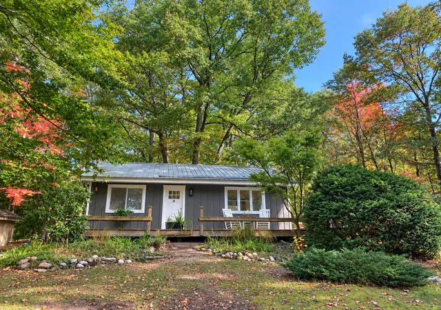 Single family home for sale at 6610 Middleton Rd, Ludington, MI 49431 | MLS# 67026053909