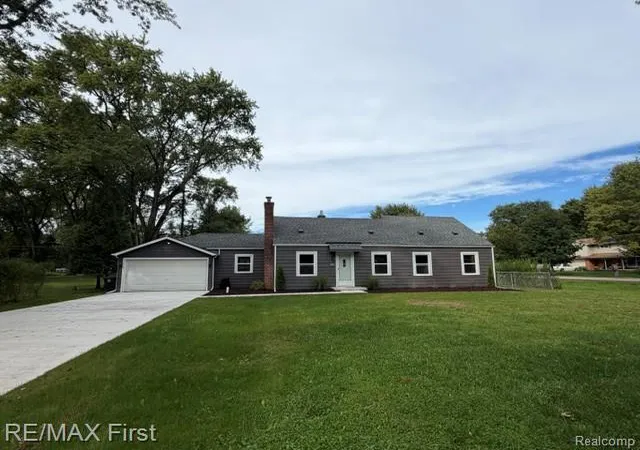 Photo 2 of Single family home for sale at 16045 Oporto St, Livonia, MI 48154 | MLS# 20261081936 | Listing updated on 2026-10-10