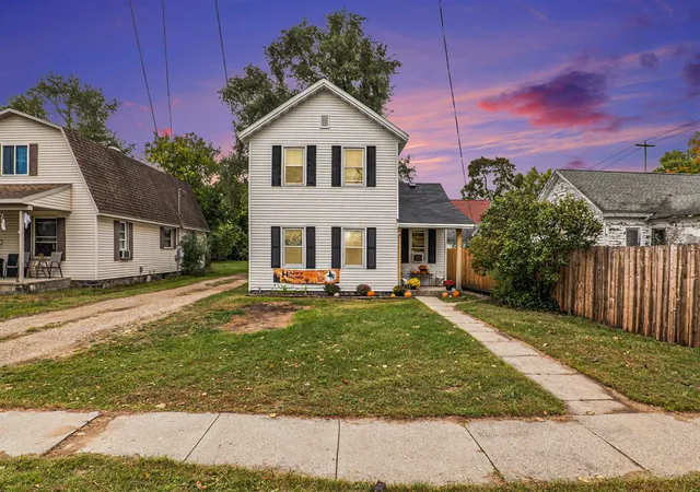 Photo 1 of Single family home for sale at 302 W Charles St, Greenville, MI 48838 | MLS# 72026053902 | Listing updated on 2026-10-09