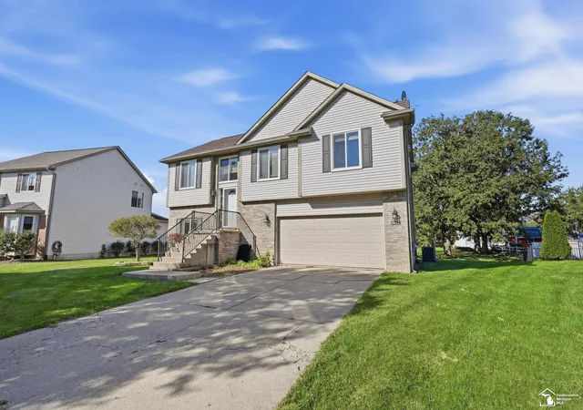 Photo 3 of Single family home for sale at 8843 Railwood Dr, Newport, MI 48166 | MLS# 57050224390 | Listing updated on 2026-10-10