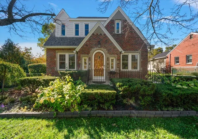 Photo 1 of Single family home for sale at 1315 W Stadium Blvd, Ann Arbor, MI 48103 | MLS# 81026053920 | Listing updated on 2026-10-27