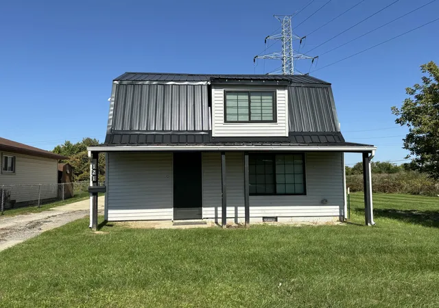 Photo 3 of Single family home for sale at 121 E Ypsilanti Ave, Pontiac, MI 48340 | MLS# 81026053924 | Listing updated on 2026-10-19