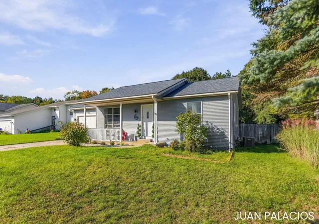 Photo 3 of Single family home for sale at 123 Great Northern Ln, Holland, MI 49424 | MLS# 71026053927 | Listing updated on 2026-10-09