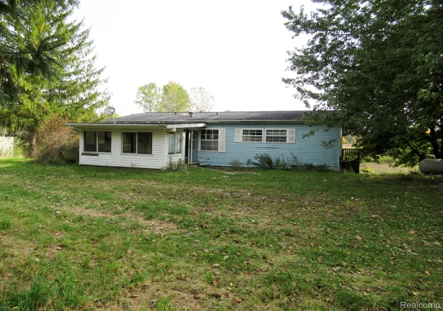 Photo 3 of Single family home for sale at 6191 Oliver Rd, Fostoria, MI 48435 | MLS# 20261081955 | Listing updated on 2026-10-12