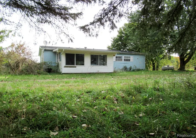 Photo 4 of Single family home for sale at 6191 Oliver Rd, Fostoria, MI 48435 | MLS# 20261081955 | Listing updated on 2026-10-12