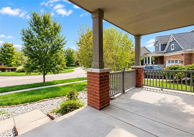 Photo 3 of Single family home for sale at 822 Lake Woods Dr, Canton, MI 48188 | MLS# 20261081961 | Listing updated on 2026-10-14