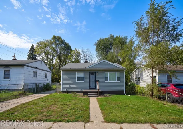 Photo 2 of Single family home for sale at 2830 Plainfield Ave, Flint, MI 48506 | MLS# 20261081977 | Listing updated on 2026-10-29