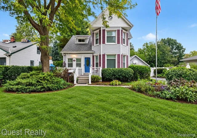 Photo 2 of Single family home for sale at 499 Allen Ave, Clawson, MI 48017 | MLS# 20261081986 | Listing updated on 2026-10-13