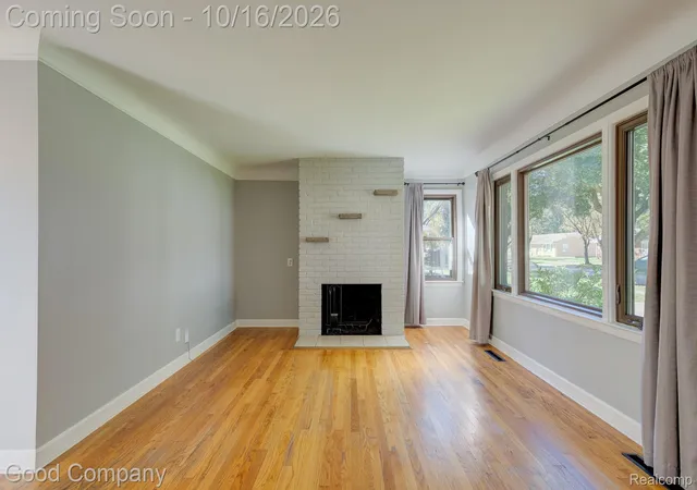 Photo 3 of Single family home for sale at 2710 Galpin Ave, Royal Oak, MI 48073 | MLS# 20261081994 | Listing updated on 2026-10-19