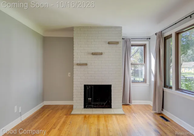 Photo 3 of Single family home for sale at 2710 Galpin Ave, Royal Oak, MI 48073 | MLS# 20261081994 | Listing updated on 2026-10-19