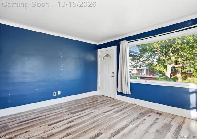Photo 4 of Single family home for sale at 27941 Gladstone St, Saint Clair Shores, MI 48081 | MLS# 20261081997 | Listing updated on 2026-10-21