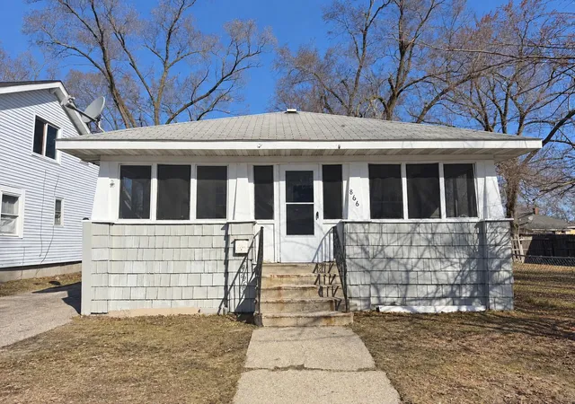 Photo 2 of Single family home for sale at 866 Fleming Ave, Muskegon, MI 49442 | MLS# 65026053960 | Listing updated on 2026-10-20