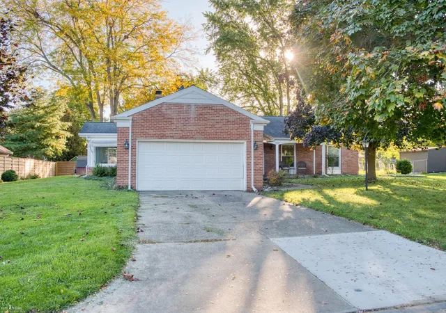 Photo 1 of Single family home for sale at 1010 Meadow Dr, Owosso, MI 48867 | MLS# 5050224413 | Listing updated on 2026-10-09