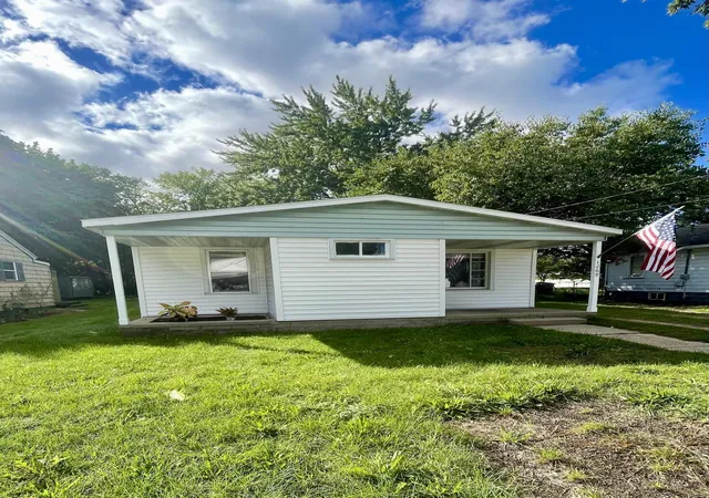 Photo 2 of Single family home for sale at 1269 Ada Ave, Muskegon, MI 49442 | MLS# 71026053968 | Listing updated on 2026-10-09