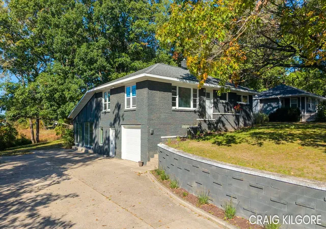 Photo 1 of Single family home for sale at 16597 152nd Avenue, Spring Lake, MI 49456 | MLS# 71026053967 | Listing updated on 2026-10-16