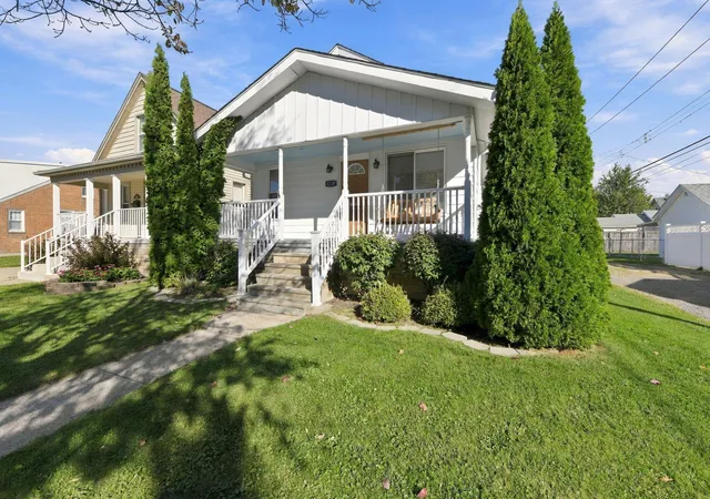 Photo 2 of Single family home for sale at 1228 Poplar St, Wyandotte, MI 48192 | MLS# 81026053990 | Listing updated on 2026-10-12