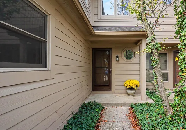 Listing Photo 1 - Condo for sale in building located at 3374 Bent Trl Dr, Ann Arbor, MI 48108 - Unit #35