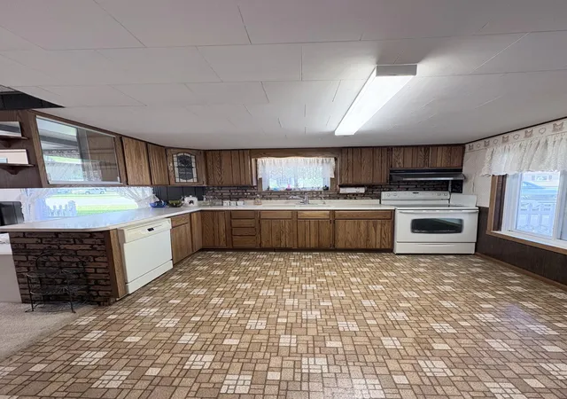Photo 3 of Single family home for sale at 836 N Cherry St, Evart, MI 49631 | MLS# 72026054008 | Listing updated on 2026-10-09