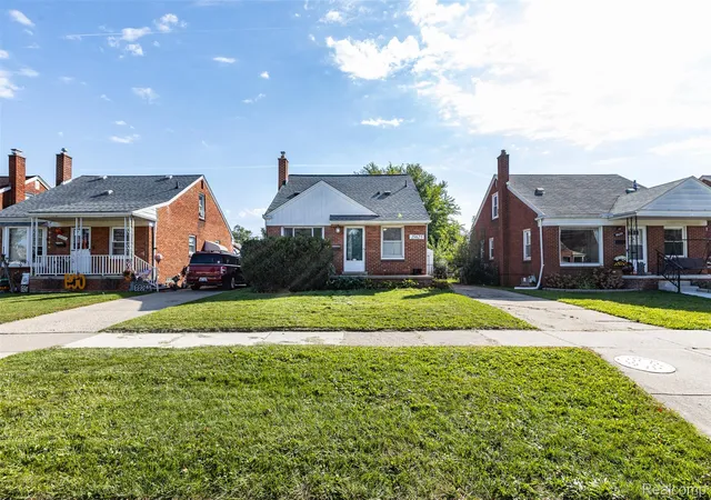 Photo 1 of Single family home for sale at 15625 Moore Ave, Allen Park, MI 48101 | MLS# 20261082077 | Listing updated on 2026-10-12