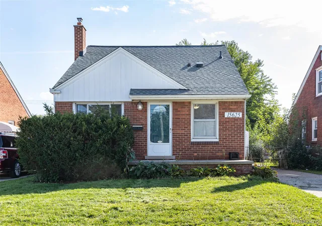 Photo 2 of Single family home for sale at 15625 Moore Ave, Allen Park, MI 48101 | MLS# 20261082077 | Listing updated on 2026-10-12