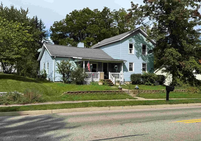 Photo 2 of Single family home for sale at 153 Okemos Rd, Mason, MI 48854 | MLS# 81026054021 | Listing updated on 2026-10-10