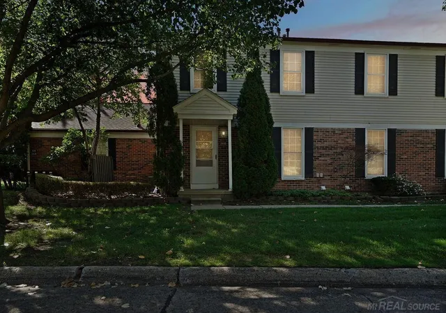 Photo 2 of Condo for sale at 24640 Meadow Ln, Harrison Township, MI 48045 | MLS# 58050224458 | Listing updated on 2026-10-09