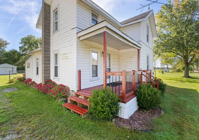 Photo 2 of Single family home for sale at 10605 Hickory St, Morenci, MI 49256 | MLS# 81026054032 | Listing updated on 2026-10-09