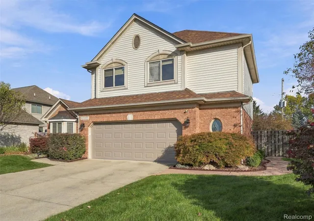 Photo 4 of Single family home for sale at 20053 Sycamore Dr, Macomb, MI 48044 | MLS# 20261082107 | Listing updated on 2026-10-19
