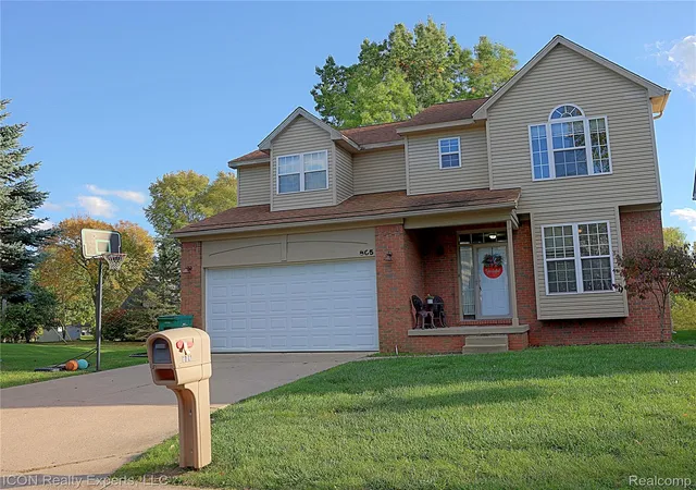 Photo 1 of Single family home for sale at 805 Calgary St, Auburn Hills, MI 48326 | MLS# 20261082120 | Listing updated on 2026-10-19