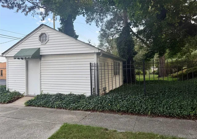 Photo 48 of Single family home for sale at 1405 Wellesley Dr, Mount Clemens, MI 48043 | MLS# 20261082123 | Listing updated on 2026-10-17