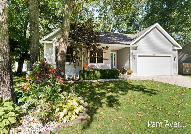 Photo 2 of Single family home for sale at 2470 Hiawatha Trl, Muskegon, MI 49445 | MLS# 71026054041 | Listing updated on 2026-10-09
