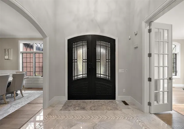 Photo 3 of Mansion for sale at 2480 Charnwood Dr, Troy, MI 48098 | MLS# 20261082133 | Listing updated on 2026-10-20
