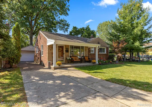 Photo 1 of Single family home for sale at 19195 Snow Ave, Dearborn, MI 48124 | MLS# 20261082134 | Listing updated on 2026-10-10
