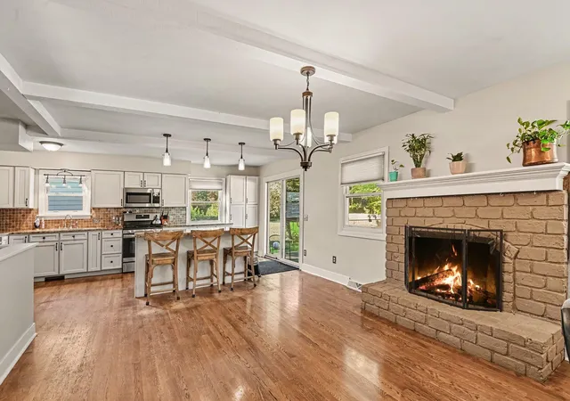 Photo 2 of Single family home for sale at 6879 Gettysburg Dr, Hudsonville, MI 49426 | MLS# 71026054053 | Listing updated on 2026-10-19