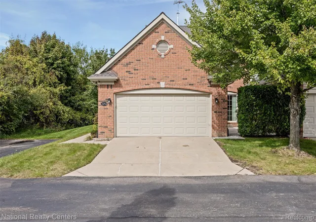 Photo 1 of Condo for sale at 3754 Knightbridge Cir, Sterling Heights, MI 48314 | MLS# 20261082162 | Listing updated on 2026-10-12