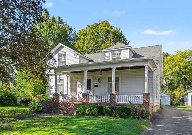 Single family home for sale at 206 W Front St, Buchanan, MI 49107 | MLS# 69026054065
