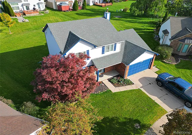 Photo 4 of Single family home for sale at 3341 Milcroft Ct, Canton, MI 48188 | MLS# 20261082172 | Listing updated on 2026-10-13