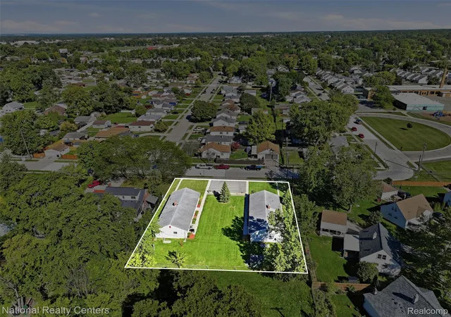 Photo 2 of Multi family home for sale at 16530 Petrie St, Roseville, MI 48066 | MLS# 20261082171 | Listing updated on 2026-10-13