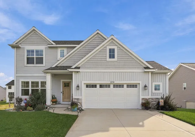 Photo 1 of Single family home for sale at 11738 64th Avenue, Allendale, MI 49401 | MLS# 65026054067 | Listing updated on 2026-10-19