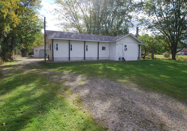 Photo 1 of Single family home for sale at 3276 E Sage Lake Rd, Lupton, MI 48635 | MLS# 77080074413 | Listing updated on 2026-10-12
