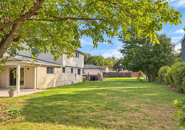 Photo 3 of Single family home for sale at 14193 Arden St, Livonia, MI 48154 | MLS# 20261082183 | Listing updated on 2026-10-13