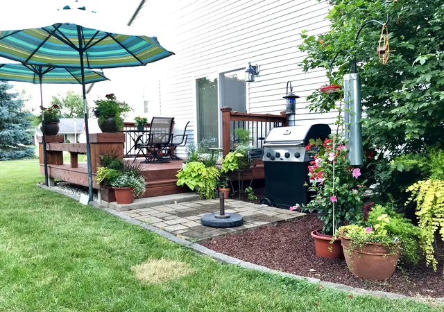 Listing Photo 1 - Condo for sale in building located at 6085 Fairgrove St, Kalamazoo, MI 49009 - Unit #