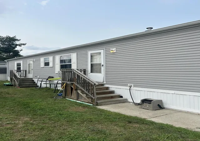 Single family home for sale at 71 Southbrook St SE, Grand Rapids, MI 49548 | MLS# 65026054088