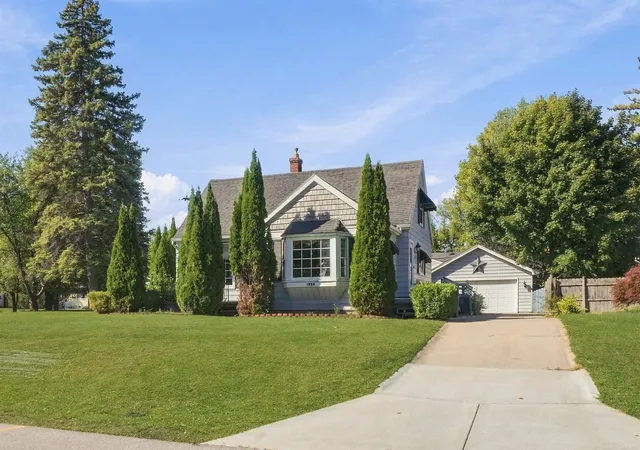 Photo 1 of Single family home for sale at 1208 Connecticut Ave, Marysville, MI 48040 | MLS# 58050224495 | Listing updated on 2026-10-28