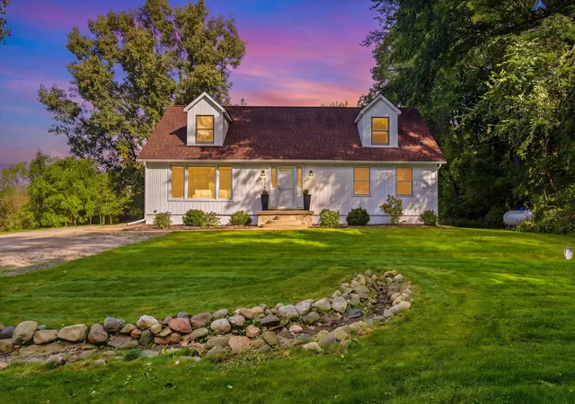 Photo 1 of Sale Pending at 9265 Faussett Rd, Fenton, MI 48430 | MLS# 81026054098 | Listing updated on 2026-10-12