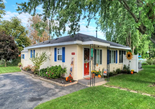 Photo 1 of Single family home for sale at 4135 W Joy Rd, Shelbyville, MI 49344 | MLS# 71026054099 | Listing updated on 2026-10-11