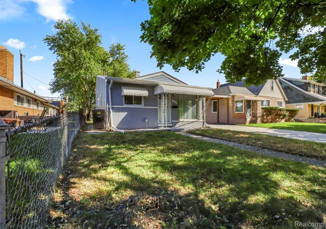 Photo 3 of Single family home for sale at 18102 Sunset St, Detroit, MI 48234 | MLS# 20261082198 | Listing updated on 2026-10-12