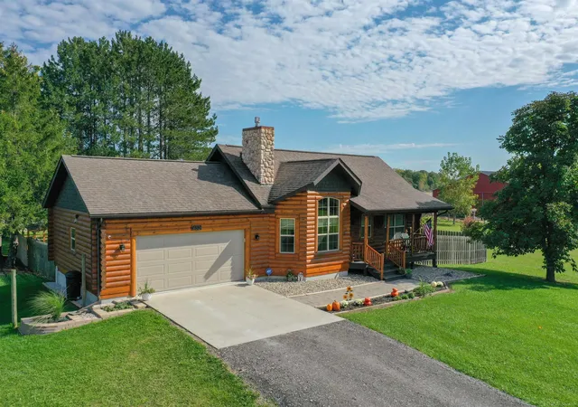 Photo 2 of Single family home for sale at 4300 Carrigan Rd, Fort Gratiot, MI 48059 | MLS# 58050224503 | Listing updated on 2026-10-18