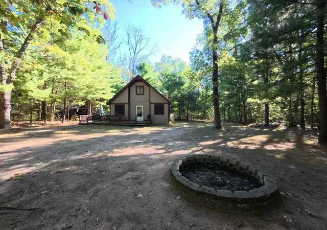 Photo 3 of Single family home for sale at 4401 Gregory Rd, Wellston, MI 49689 | MLS# 67026054112 | Listing updated on 2026-10-10